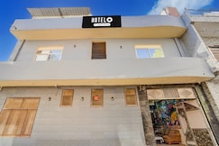 Hotel O Prem Mandir Formerly Charnamrit Vatika, Vrindavan