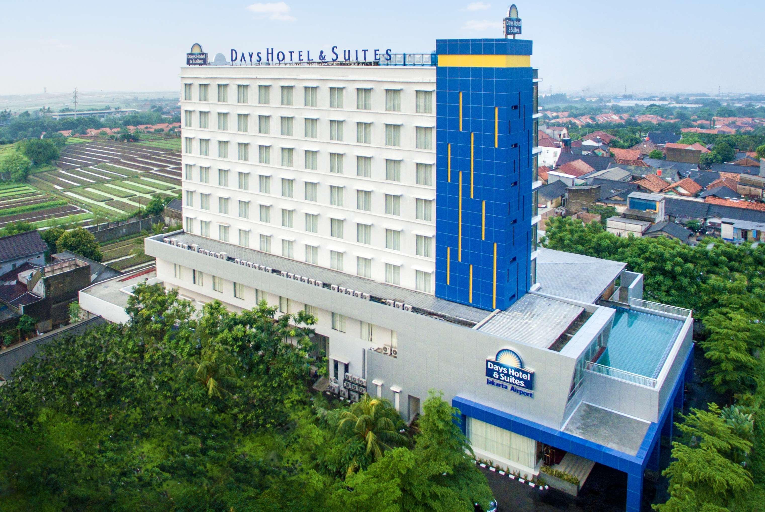 Days Hotel & Suites by Wyndham Jakarta Airport - Tap to explore photos