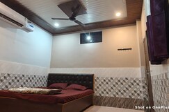 Awadh 2 Star, Ayodhya