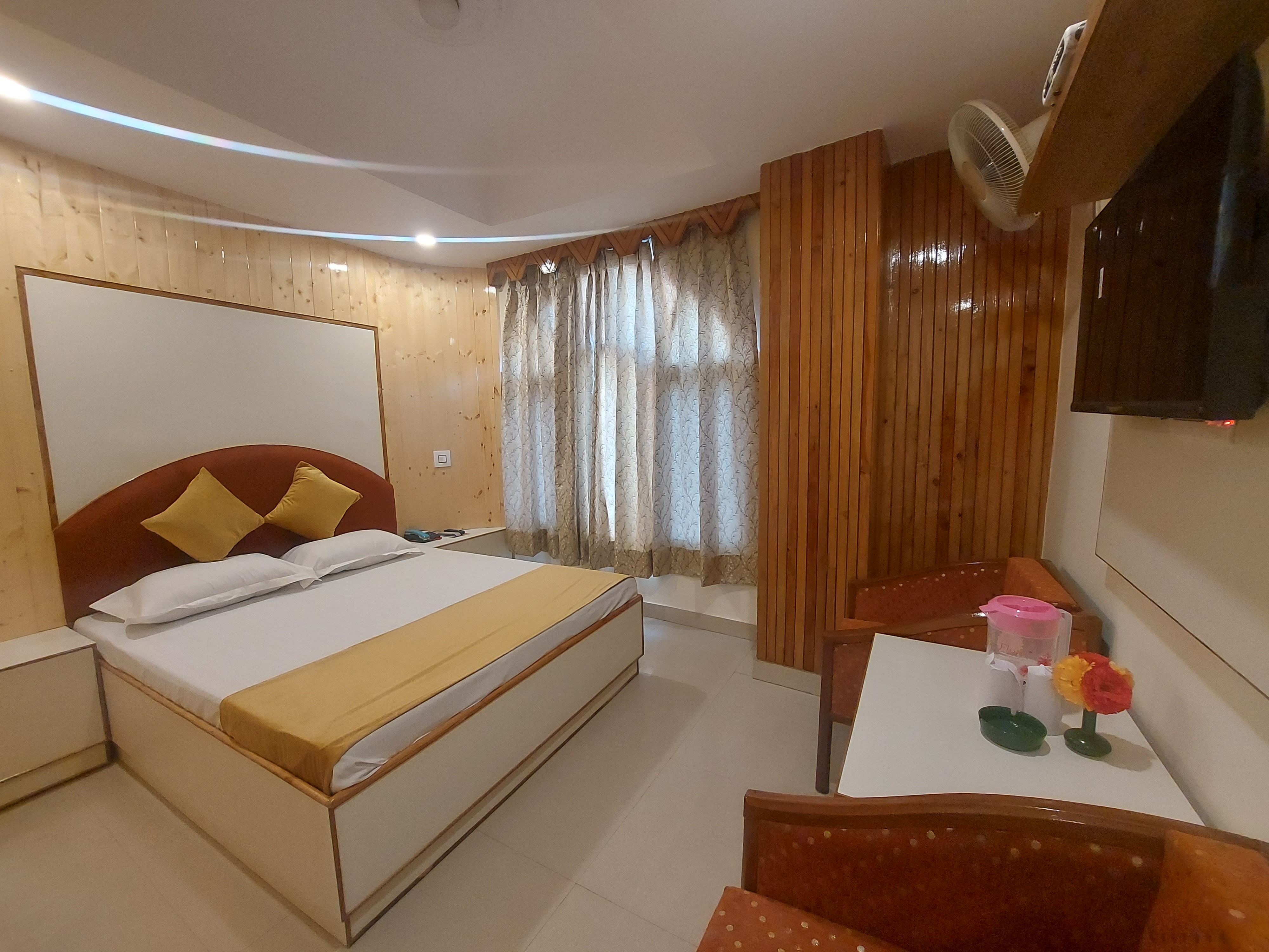 Brightland Hotel Near Mall Road - Tap to explore photos