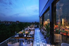 Golden Nest, Jalgaon