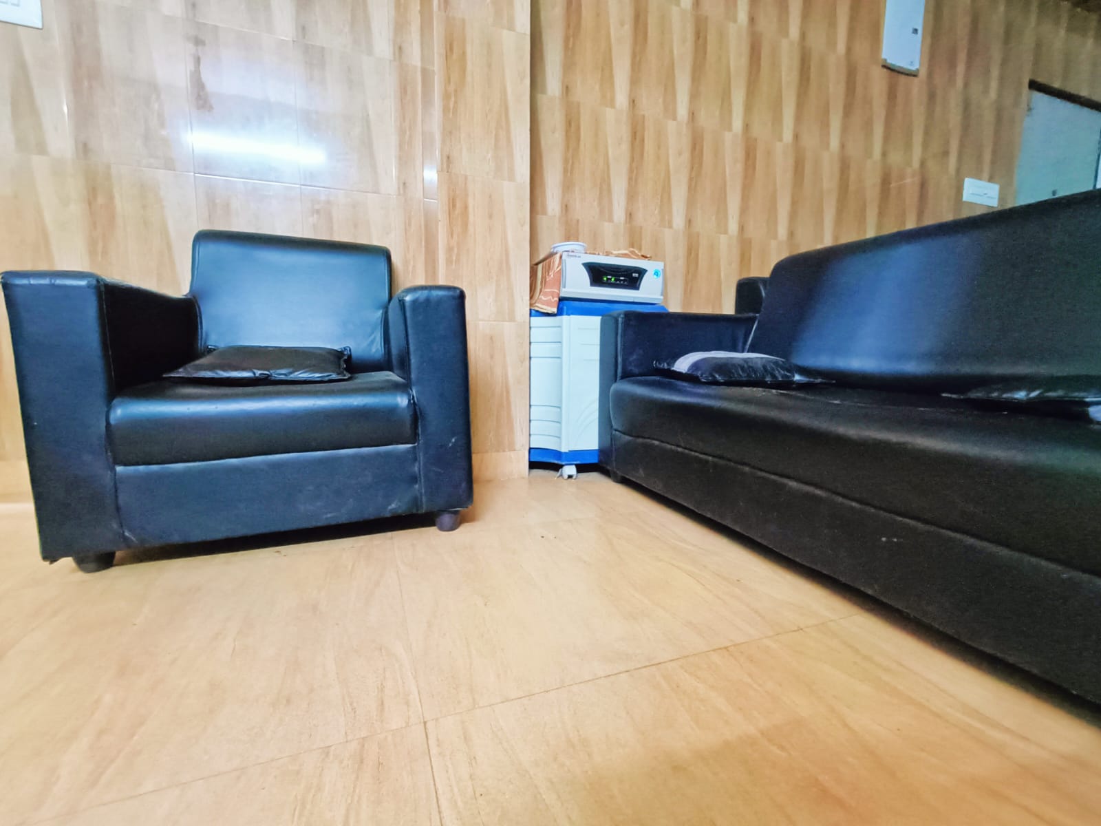 Sun Stay Inn near TCS Newtown DLF 2 - Tap to explore photos