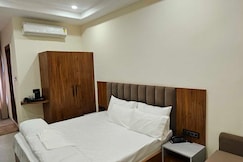 Townhouse Cosmos Mall Ujjain Formerly Ashok Sadhna, Ujjain