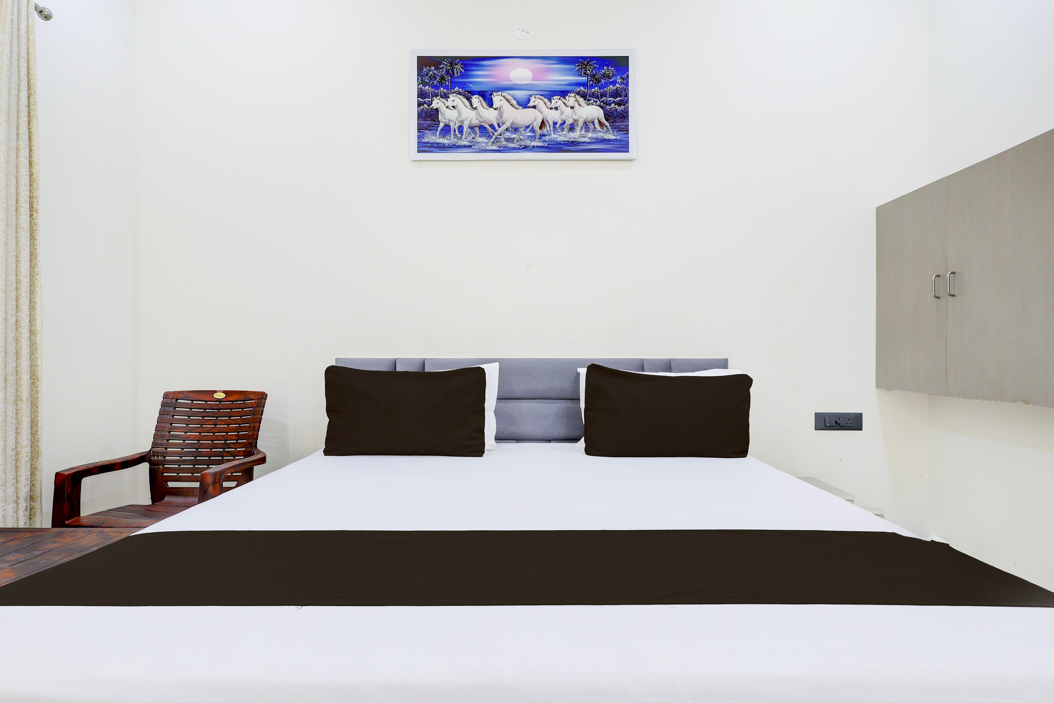 SPOT ON White House Hotels & Restaurant - Tap to explore photos