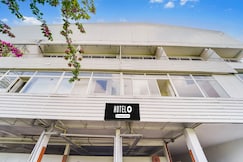 Hotel O Vazhakkala, Cochin