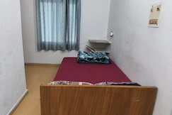 Gandhi Ganga Guest House, Varanasi