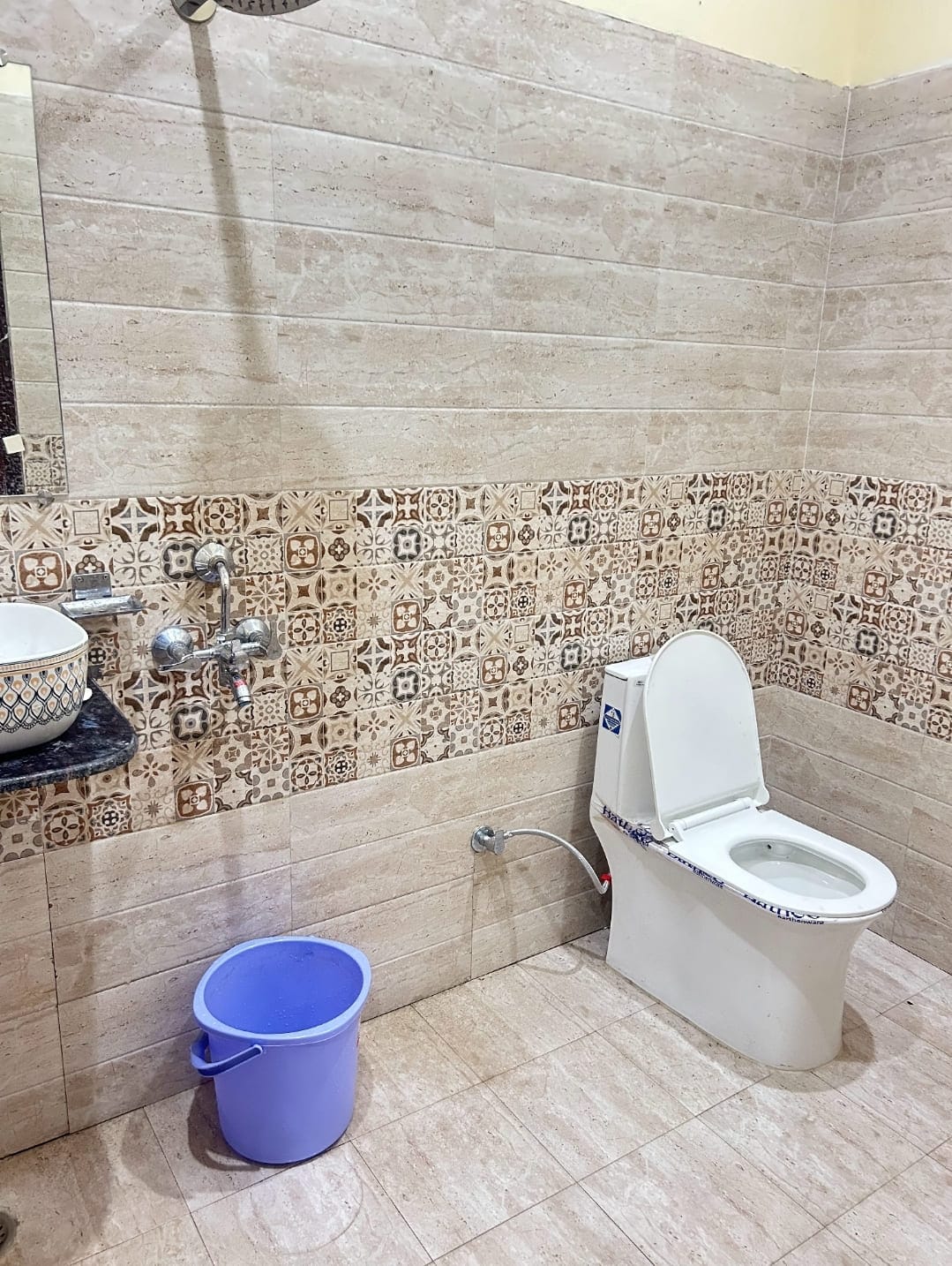 Hotel Kalika .P .Guest House - Tap to explore photos
