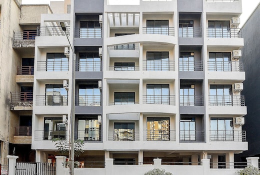 Hotel O GEMS STAR RESIDENCY BNB Bamandongri Railway Station