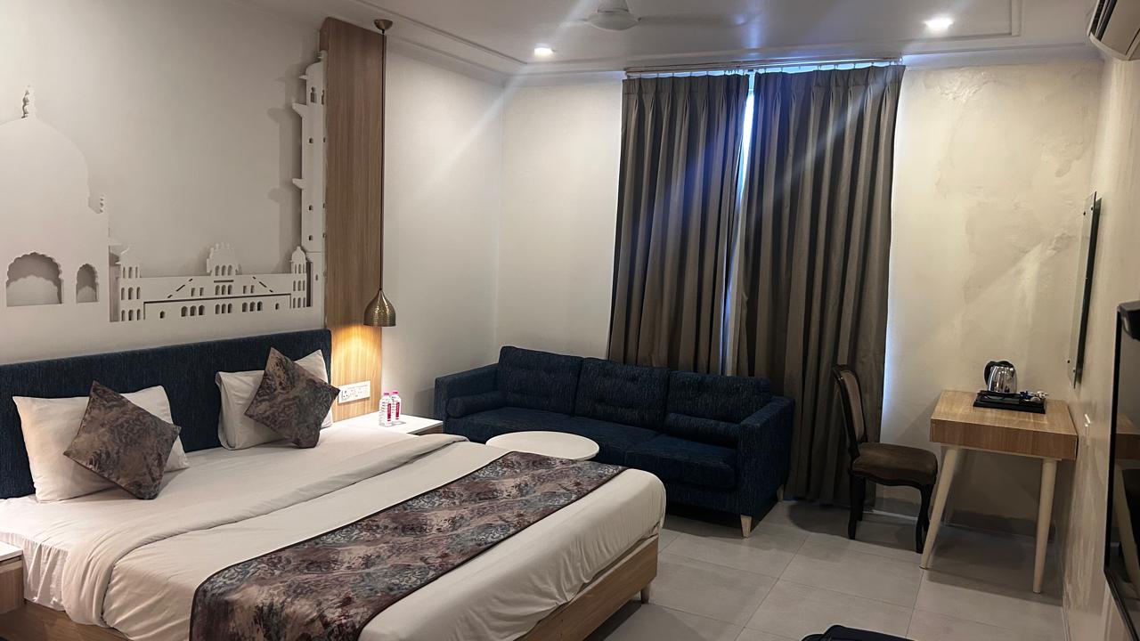 Hotel Ratangarh Palace - Tap to explore photos