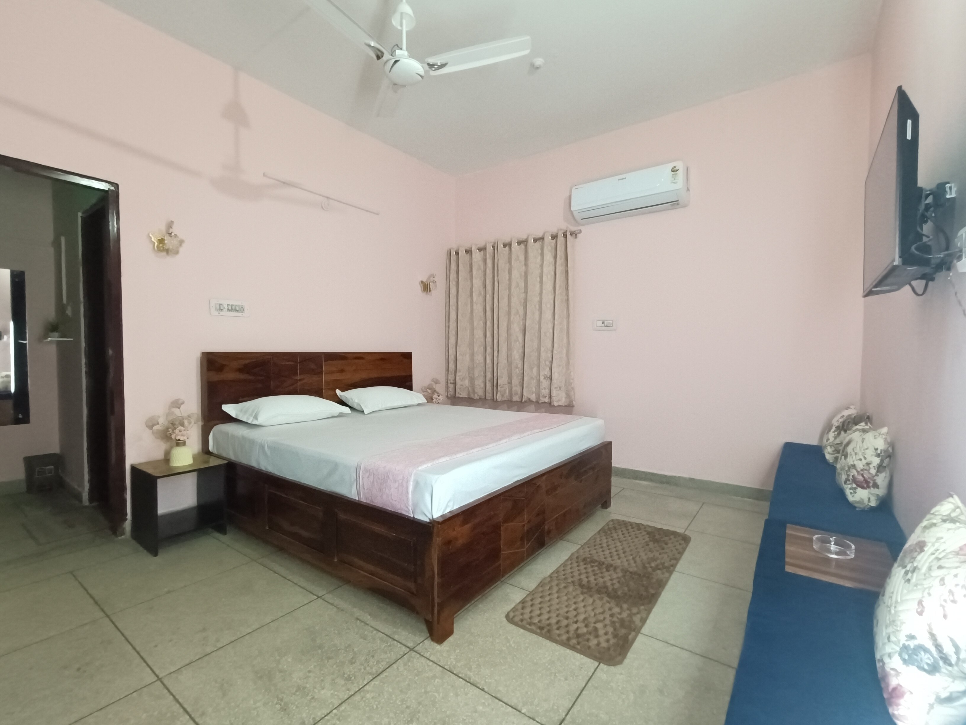 The Delightful Homestay - Tap to explore photos