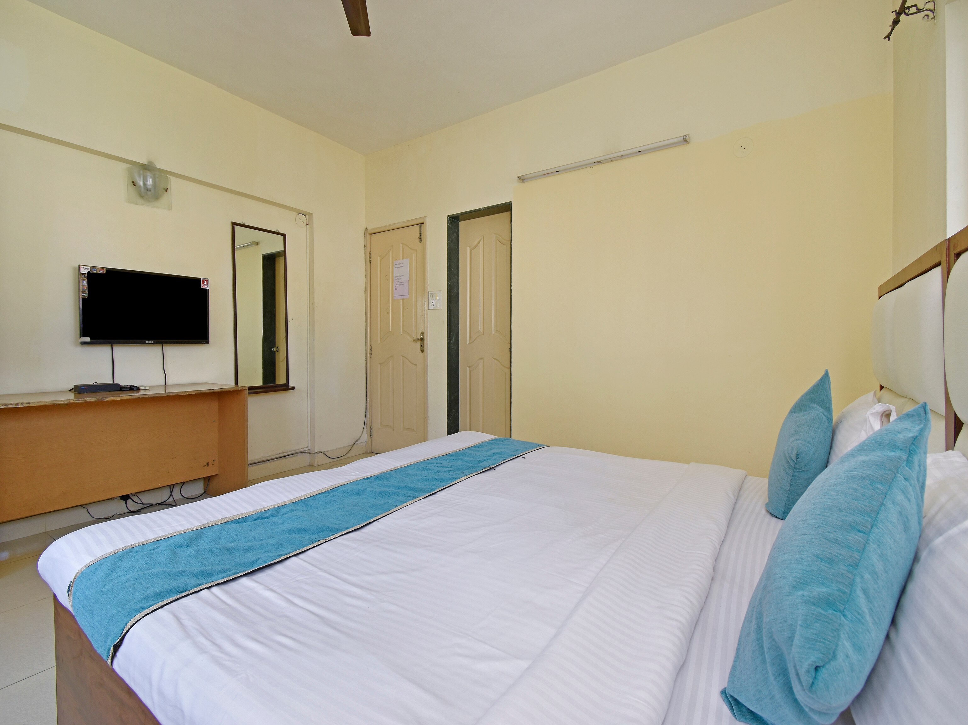 Magnus Service Apartment Koregaon Park - Tap to explore photos