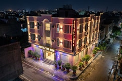 Hotel The Rise, Delhi