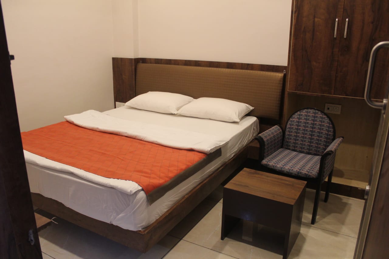 Hotel Pristina INN - Tap to explore photos