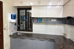 Modern apartment for comfortable  affordable stay, Dabhoi