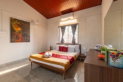 CosmicStays - Birdsong Cottage- Hilltop Stay with Lakeview, Pune