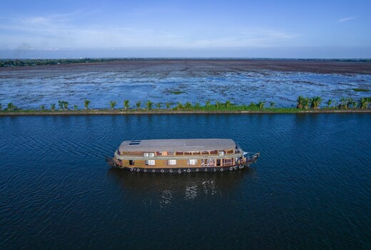 ECO Houseboat