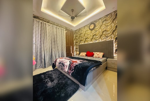 Thehrav Apartment - Indira Park