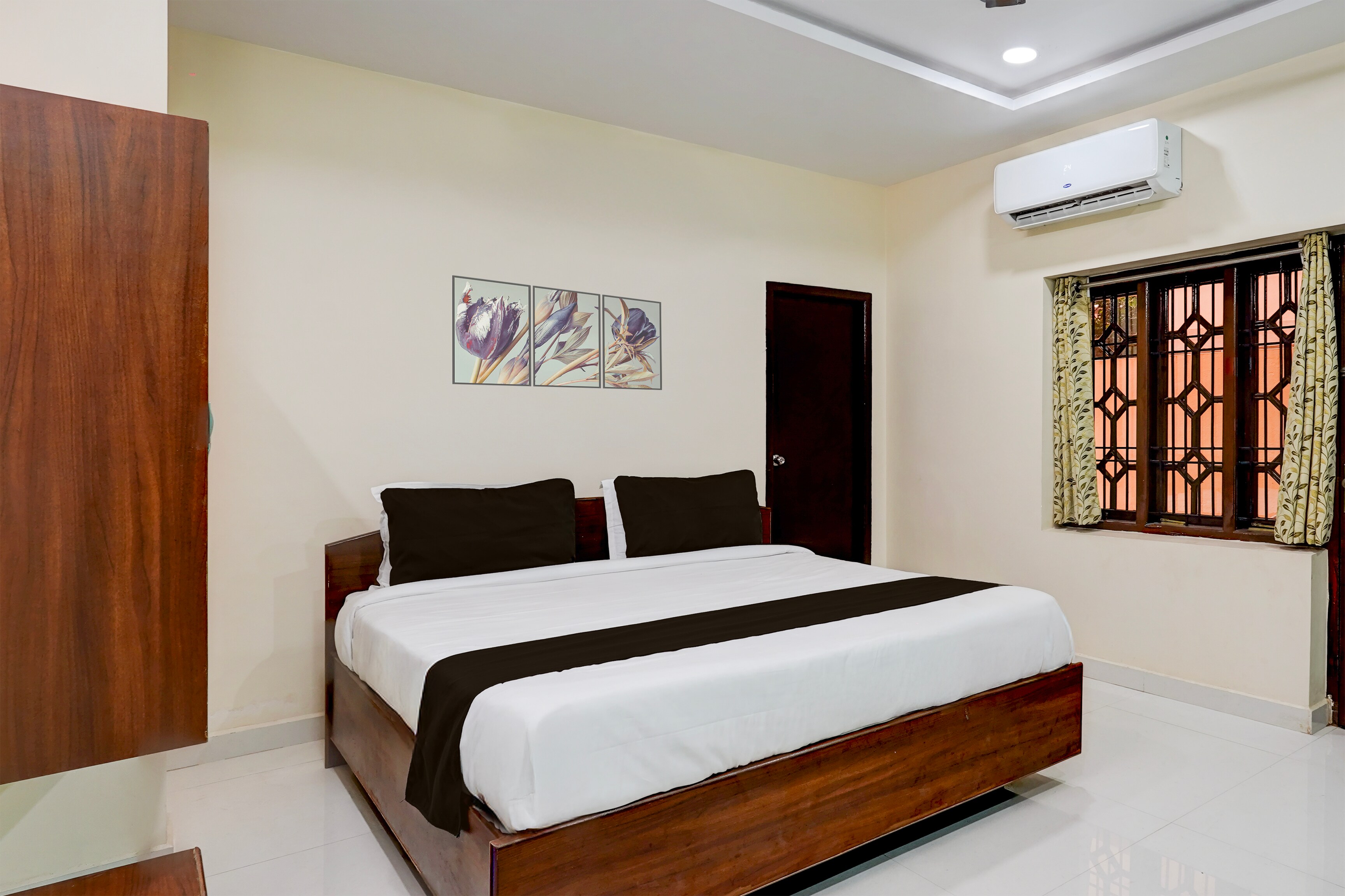 Super Hotel O GT Road Nellore - Tap to explore photos