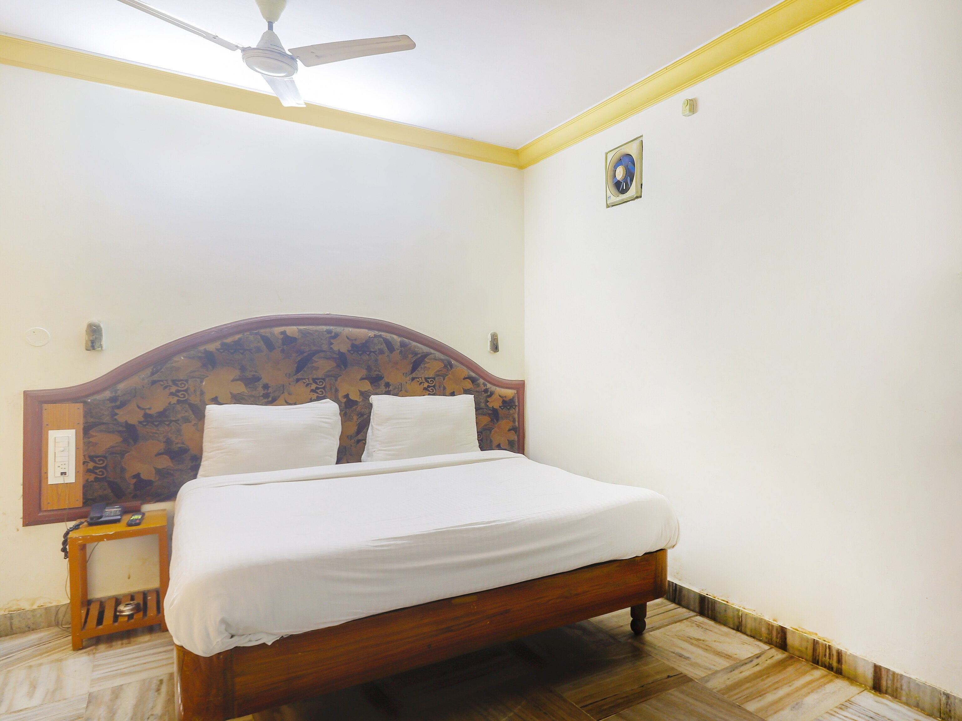 Hotel O Viceroy Inn - Tap to explore photos