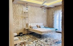 King Bedroom with Balcony and Bathroom