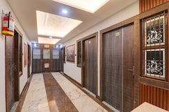 OYO 827102 HOTEL PRAGATI, Gorakhpur