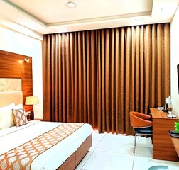 Executive Room with Balcony & Free WiFi