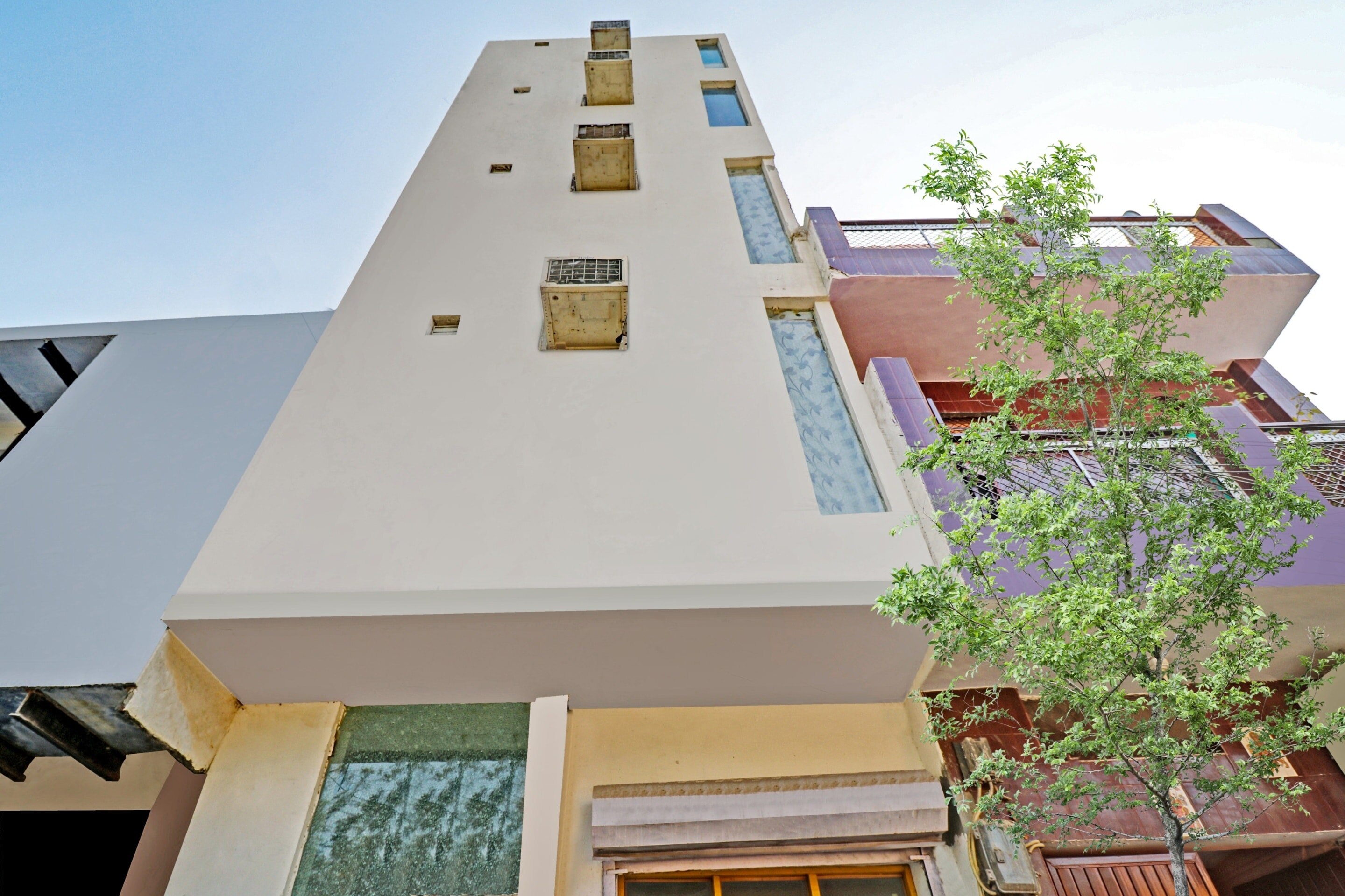 Town house Near M2K Cinema Pitampura - Tap to explore photos
