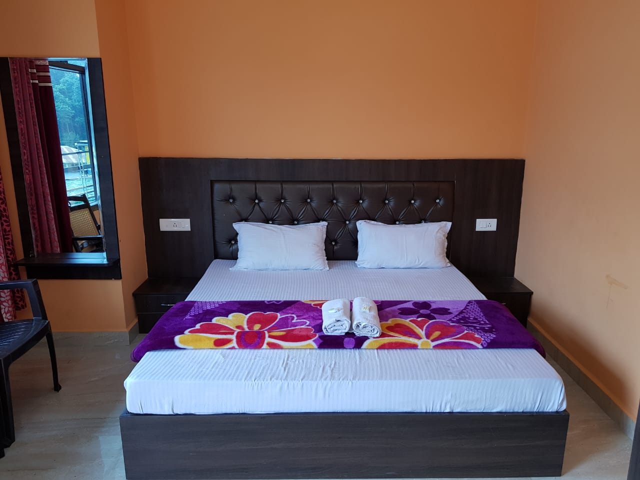Nirmal Rattan Guest House  - Tap to explore photos