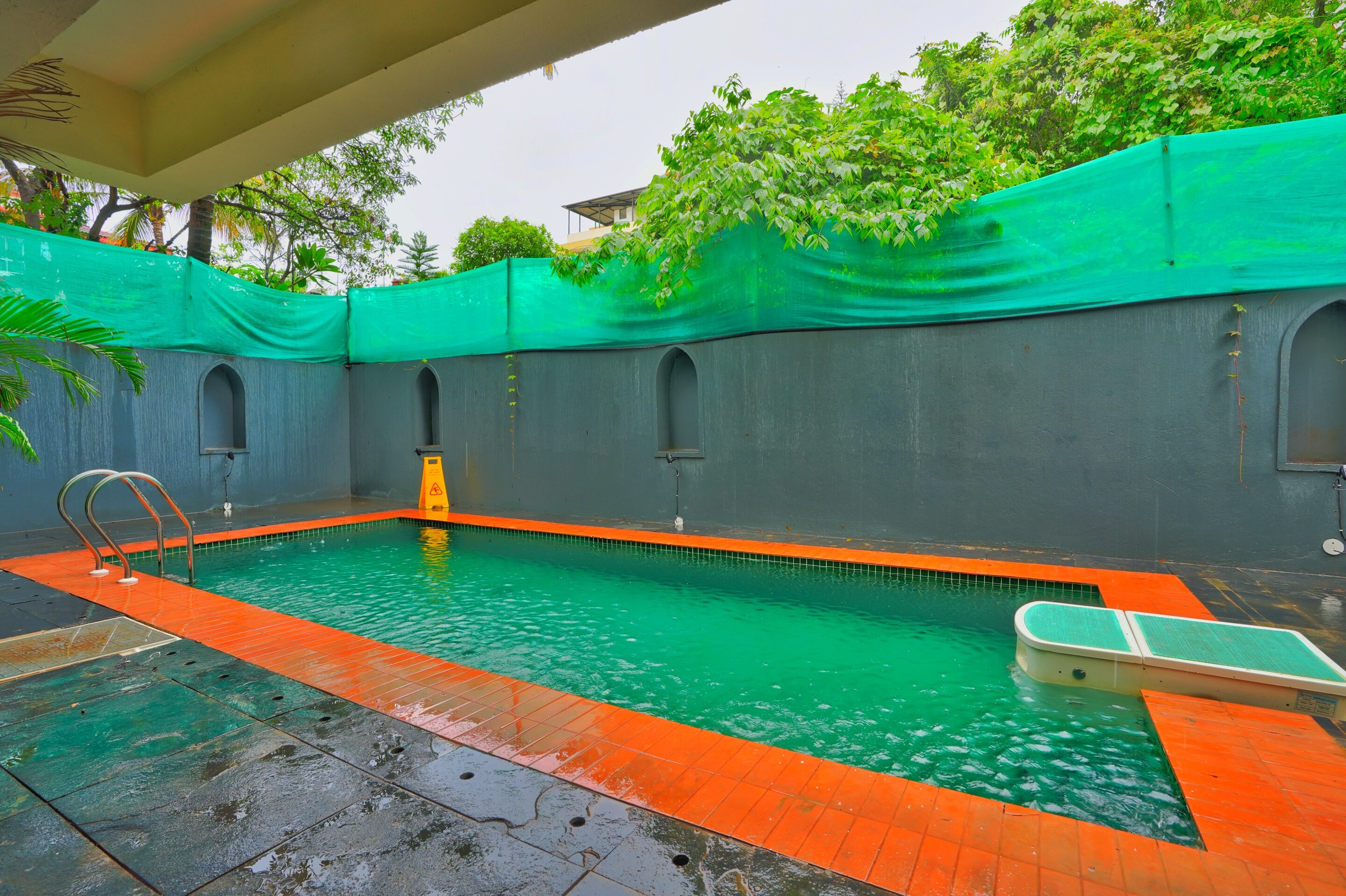lux and cozy 1 BHK serviced apartment in North Goa - Tap to explore photos