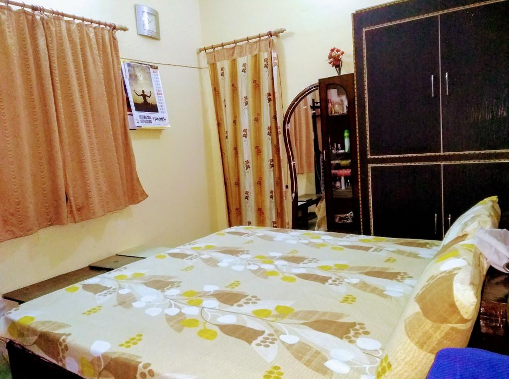 Uma's Homestay - Tap to explore photos