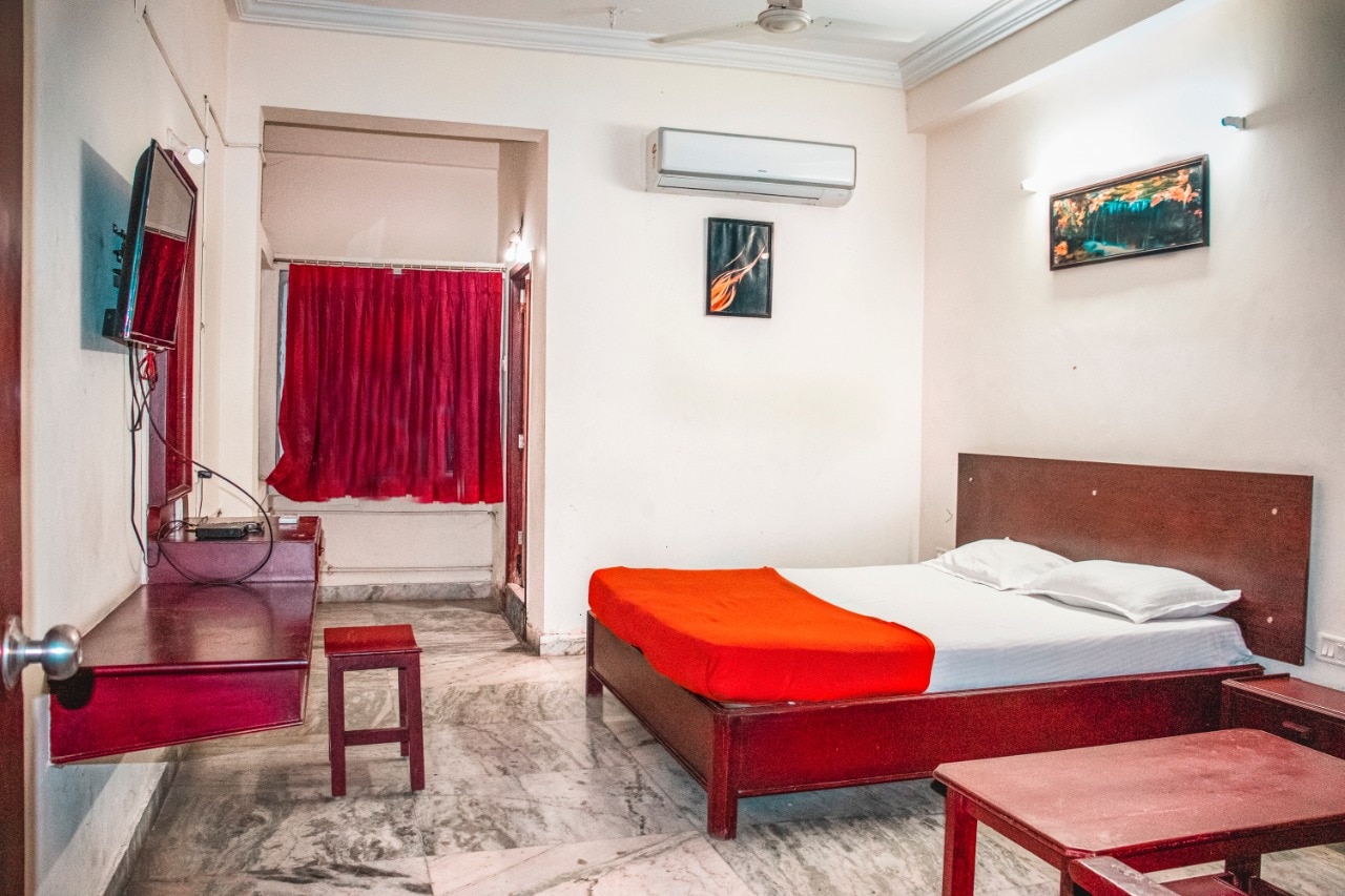 Hotel Palagani's Castle - Tap to explore photos