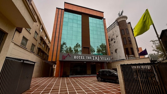 //imgak.mmtcdn.com/pwa_v3/pwa_hotel_assets/default.jpg