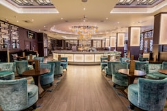 Radisson Blu Hotel & Conference Centre, London Heathrow,  London