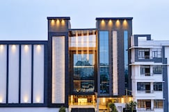 Clubhouse Hotel Raaj by CheckIn - Tajnagri, Agra, Shamsabad