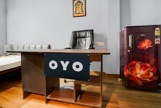 SPOT ON Stay In Banarasiya