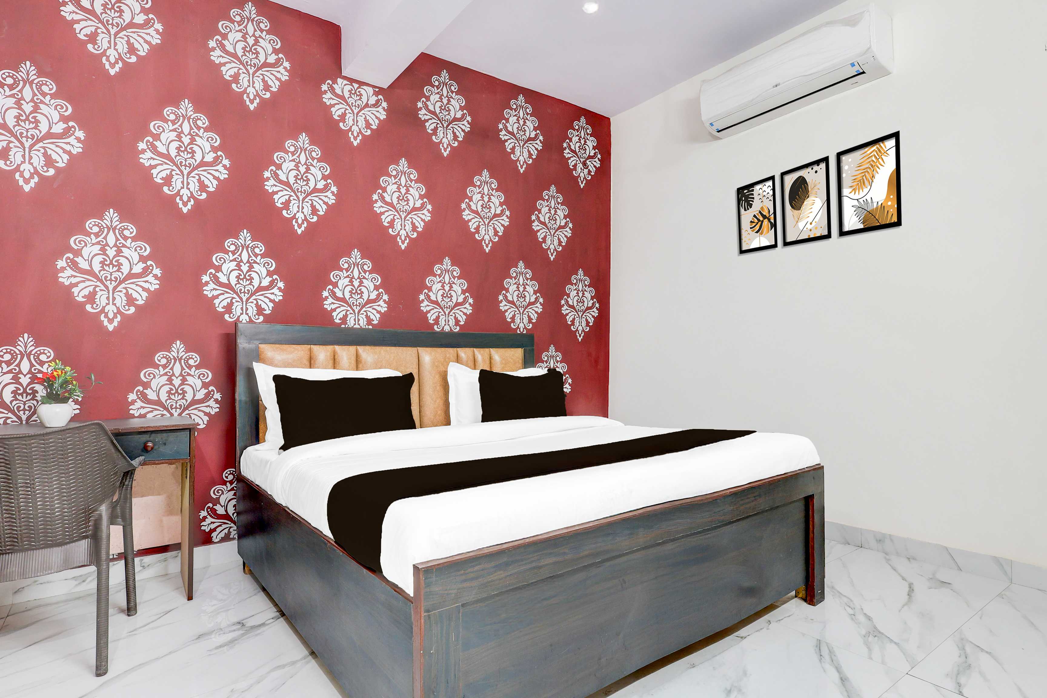 Collection O Nehru Nagar - Tap to explore photos