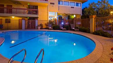 Best Western Plus Inn of Hayward - Tap to explore photos