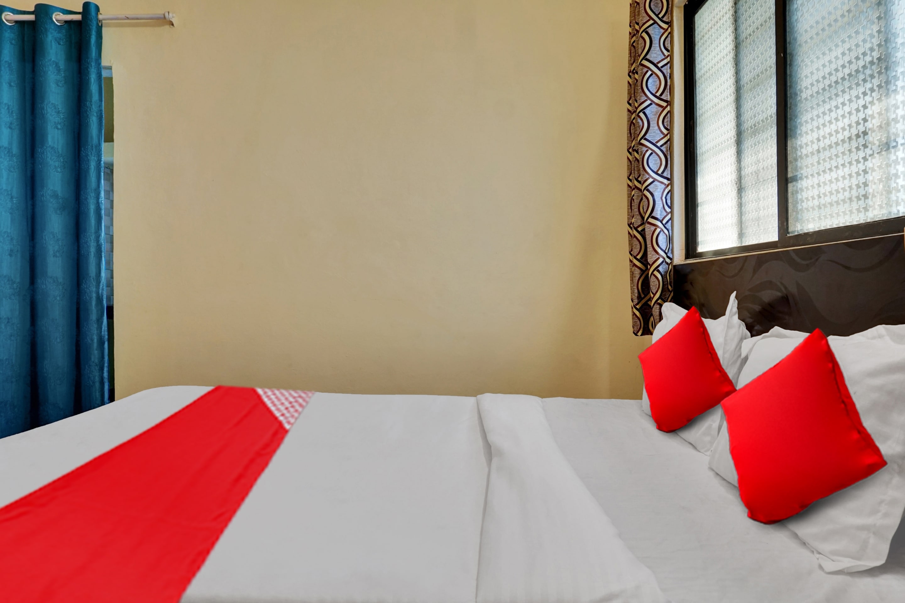 Hotel O Dhuldev Executive Rooms - Tap to explore photos