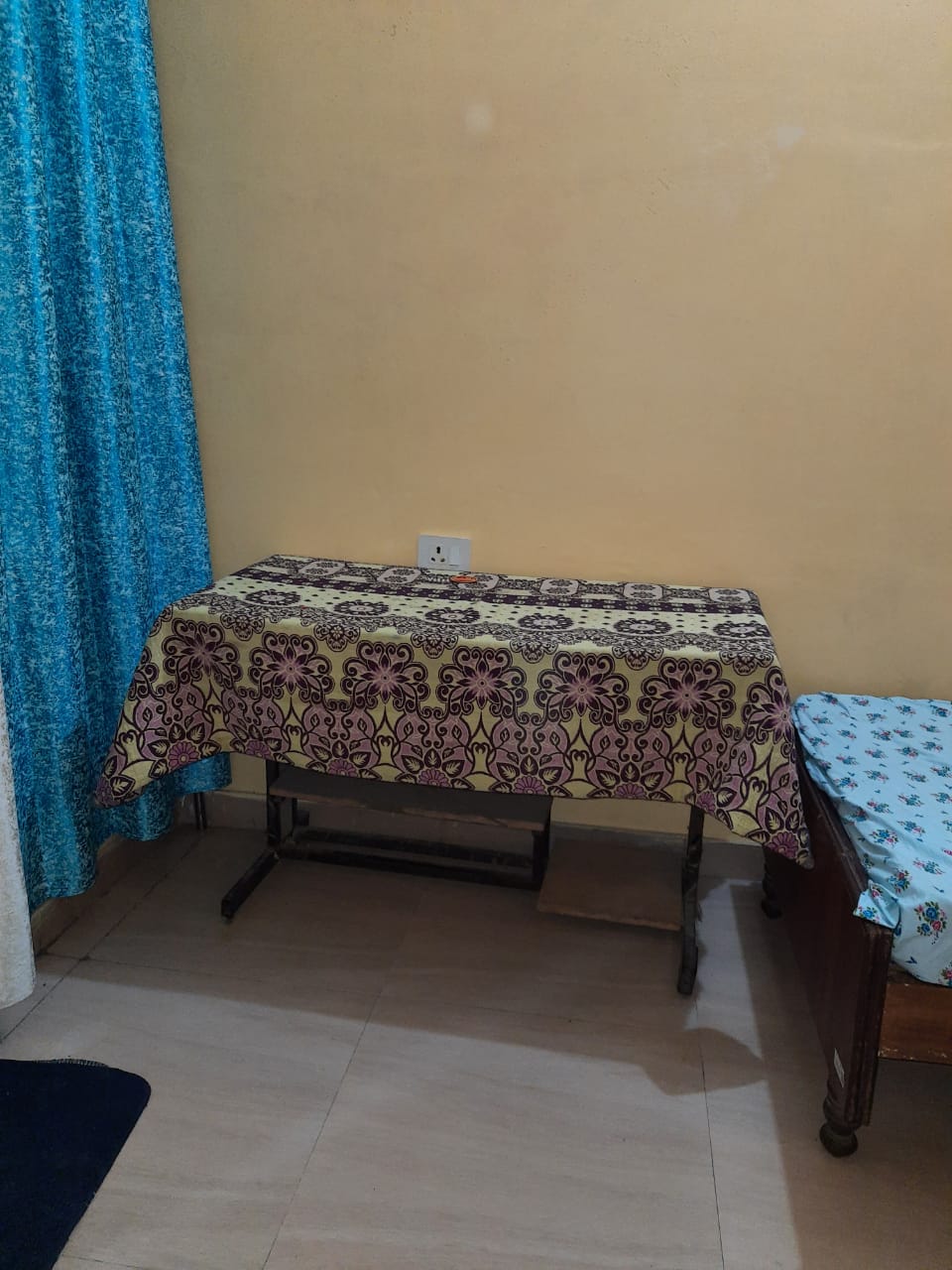 ANURAG HOME STAY (ANURAG SHOPPING CENTER) - Tap to explore photos