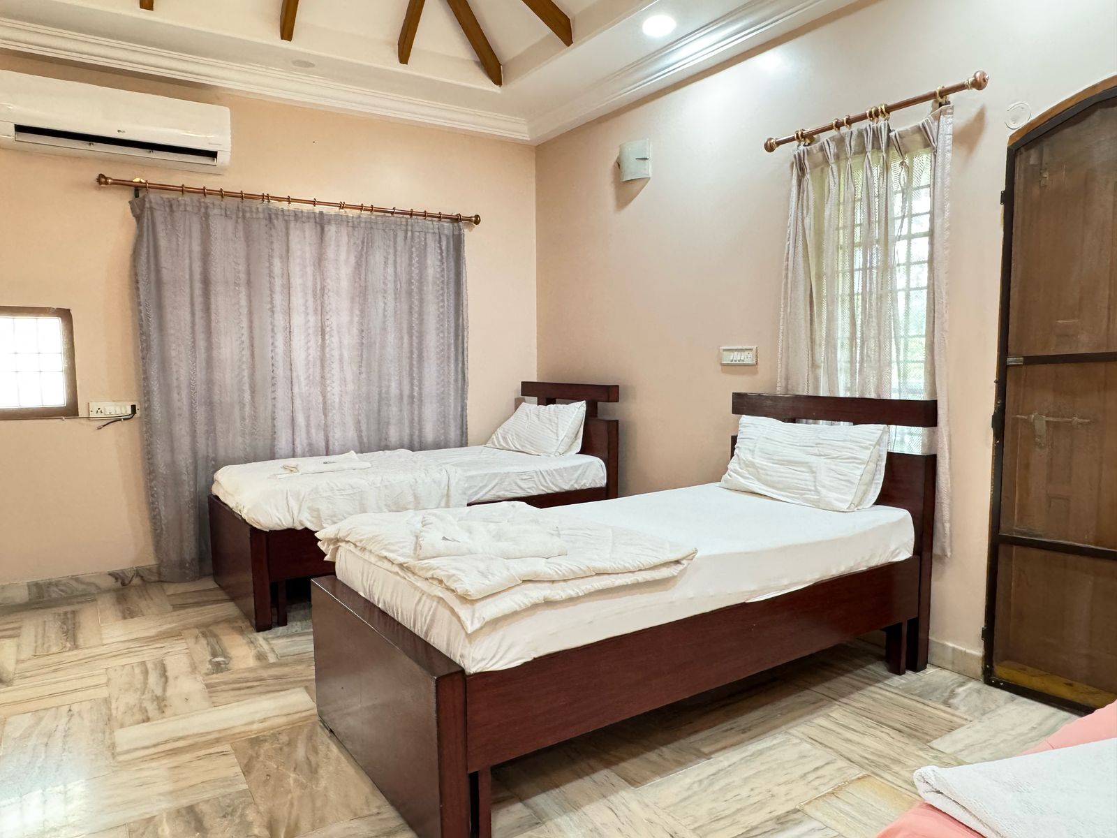 Royal Stay Villas - Tap to explore photos