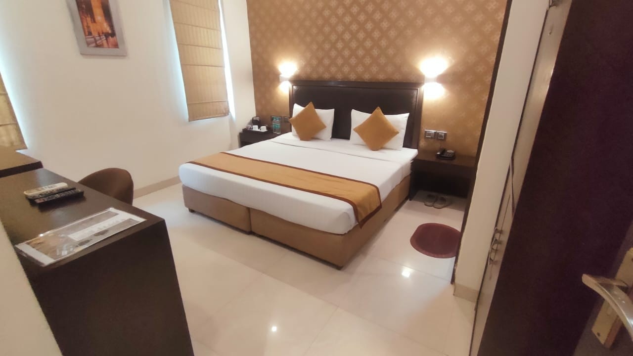 Anand Bhawan Vasant Kunj - Tap to explore photos