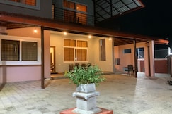 Sumantesh Homestay | Rooms & Guided Treks, Tirthahalli