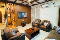 Geminia Cozy Hill View 2BHK Fast Wi Fi, Guwahati