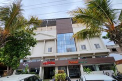 Hotel Radhika, Malegaon
