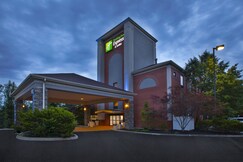  Holiday Inn Express & Suites Cincinnati Northeast-Milford, an IHG Hotel, Cincinnati
