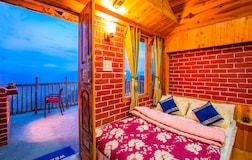 Family Suite with Personal Balcony and Fireplace