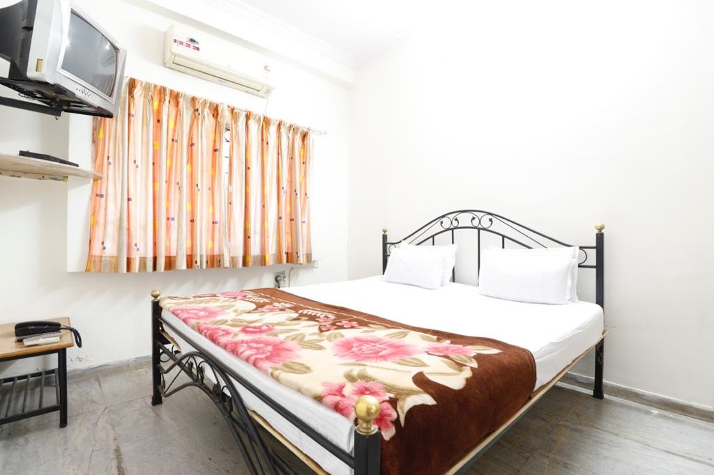 AC Room 1
