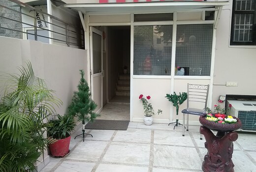 WeStay Service Apartment