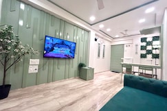 Premium 2 Bhk Condo Bandra W, Mumbai