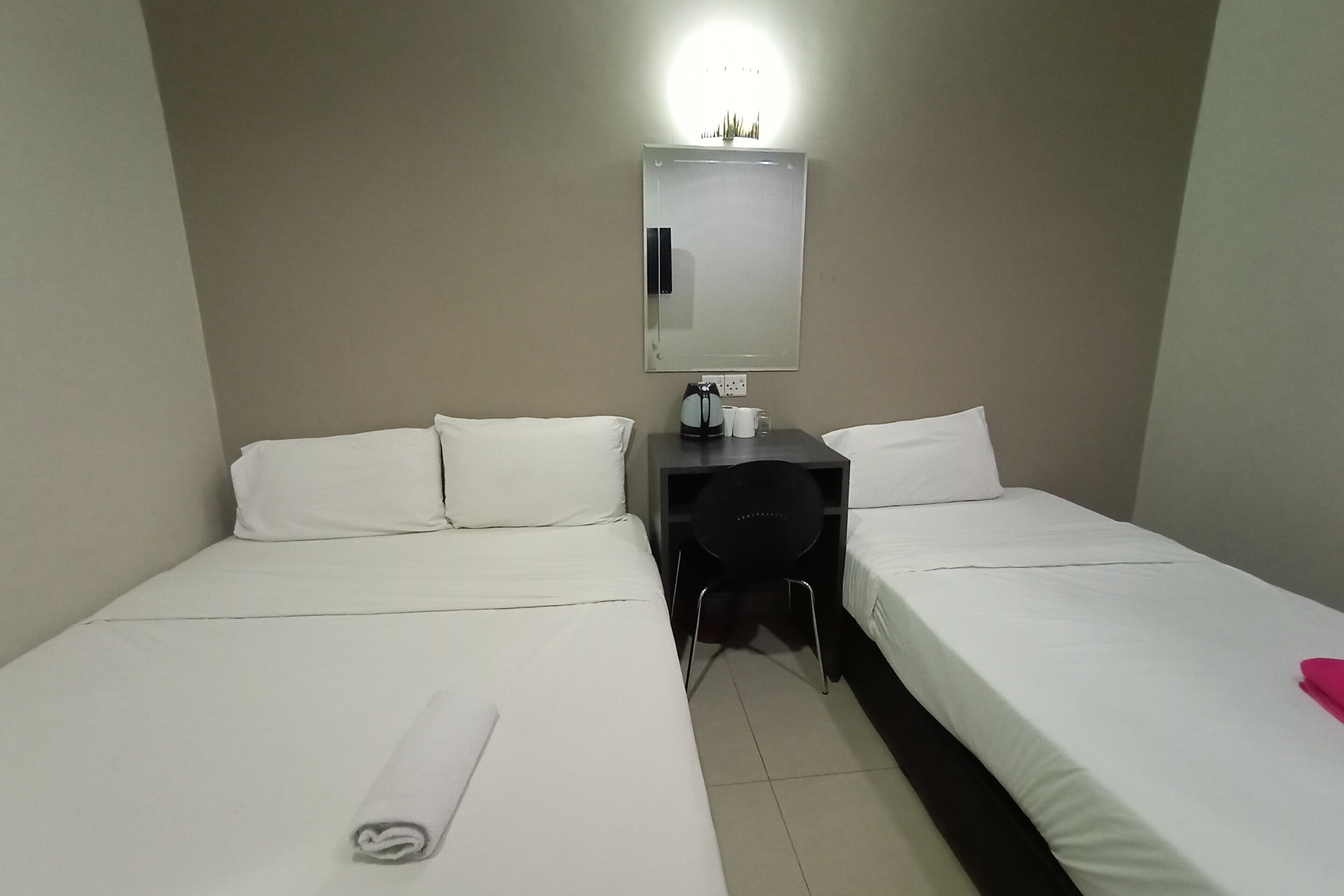 OYO 89959 Nice Stay Three Six Five Services - Tap to explore photos